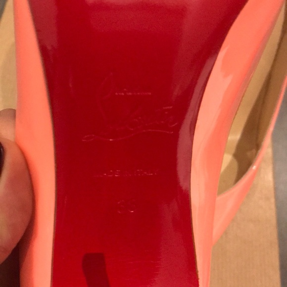 Louboutin - Follies - 100 Patent - Picture 4 of 7